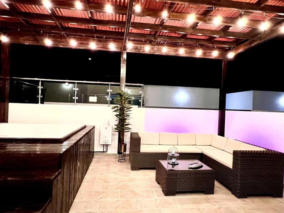 サンティアゴ・デ・ロス・カバリェロスOutstanding Pent House W/Jacuzziアパートメント エクステリア 写真